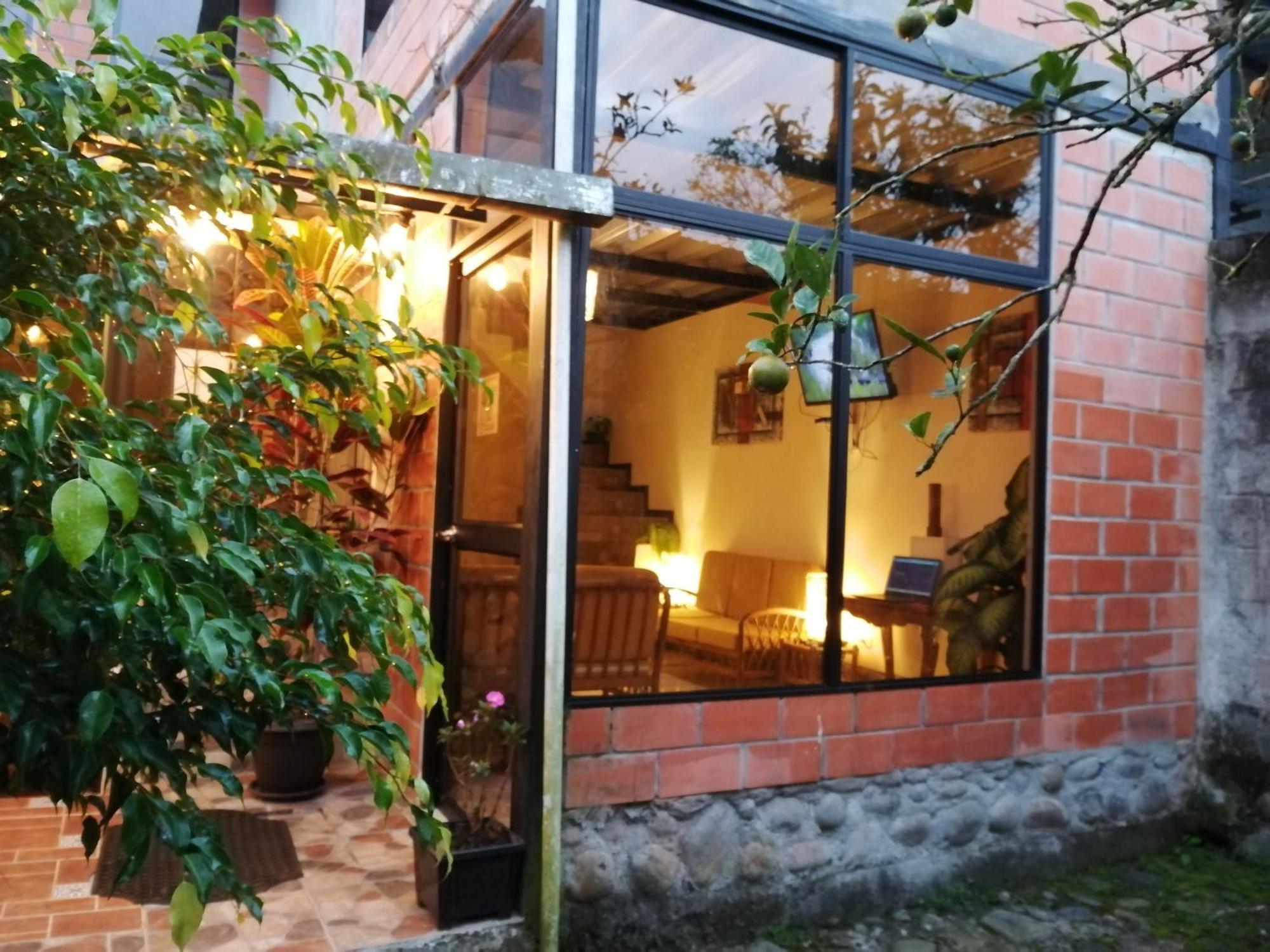 Home Capybara Stay Mindo Luaran gambar